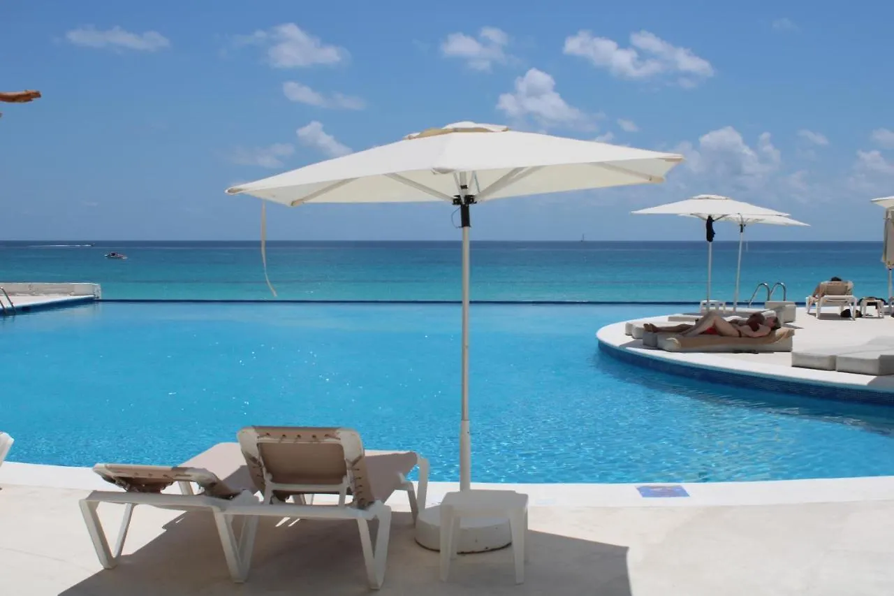 Cyan Cancun Resort & Spa