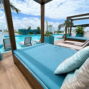 https://the-gallery-deluxe-room.tulum-hotels.net